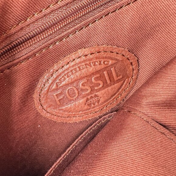 Fossil Light Brown Pebbled Leather Front Zipper Pockets Crossbody Bag Vtg - Picture 2 of 12